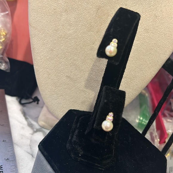 Stunning Pearl & Cubic Zirconia Dainty Earrings-Boutique - Picture 5 of 7